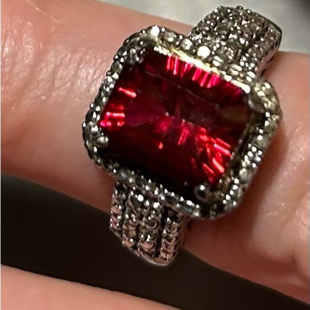 Elegant Silver and Red Gemstone Ring